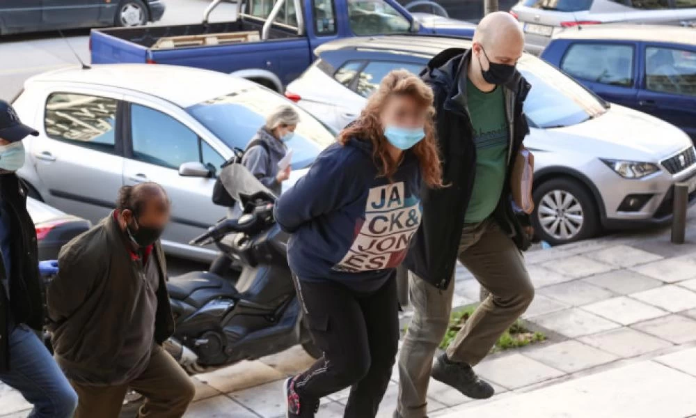 Στον εισαγγελέα η γιαγιά που κρατούσε τσίλιες για την δολοφονία
